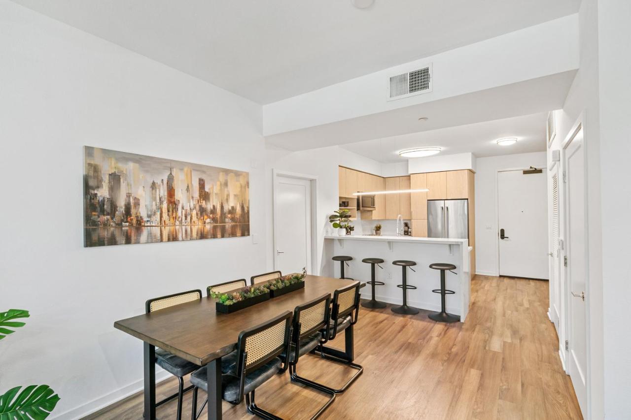 Beverly Grove Chic City Oasis 2 Bedroom Apt With Den 138 Los Angeles Dış mekan fotoğraf