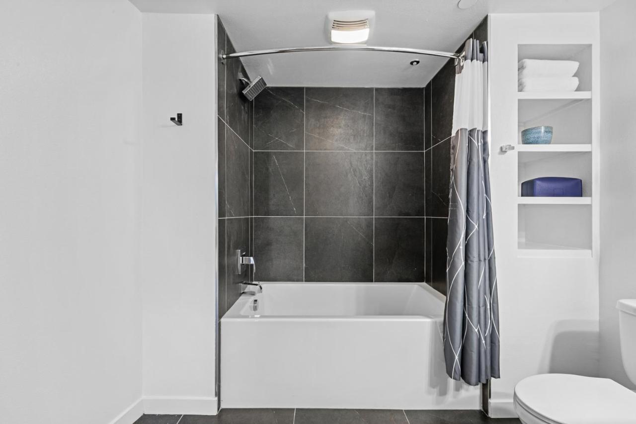 Beverly Grove Chic City Oasis 2 Bedroom Apt With Den 138 Los Angeles Dış mekan fotoğraf