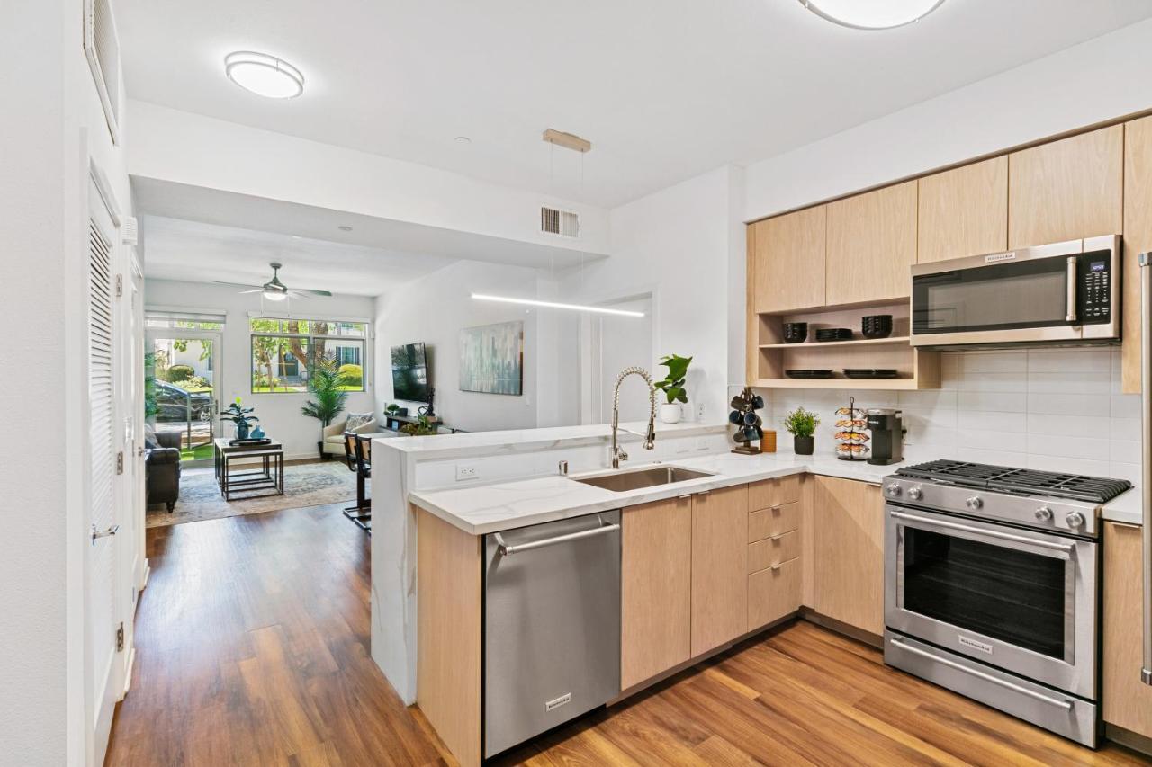 Beverly Grove Chic City Oasis 2 Bedroom Apt With Den 138 Los Angeles Dış mekan fotoğraf
