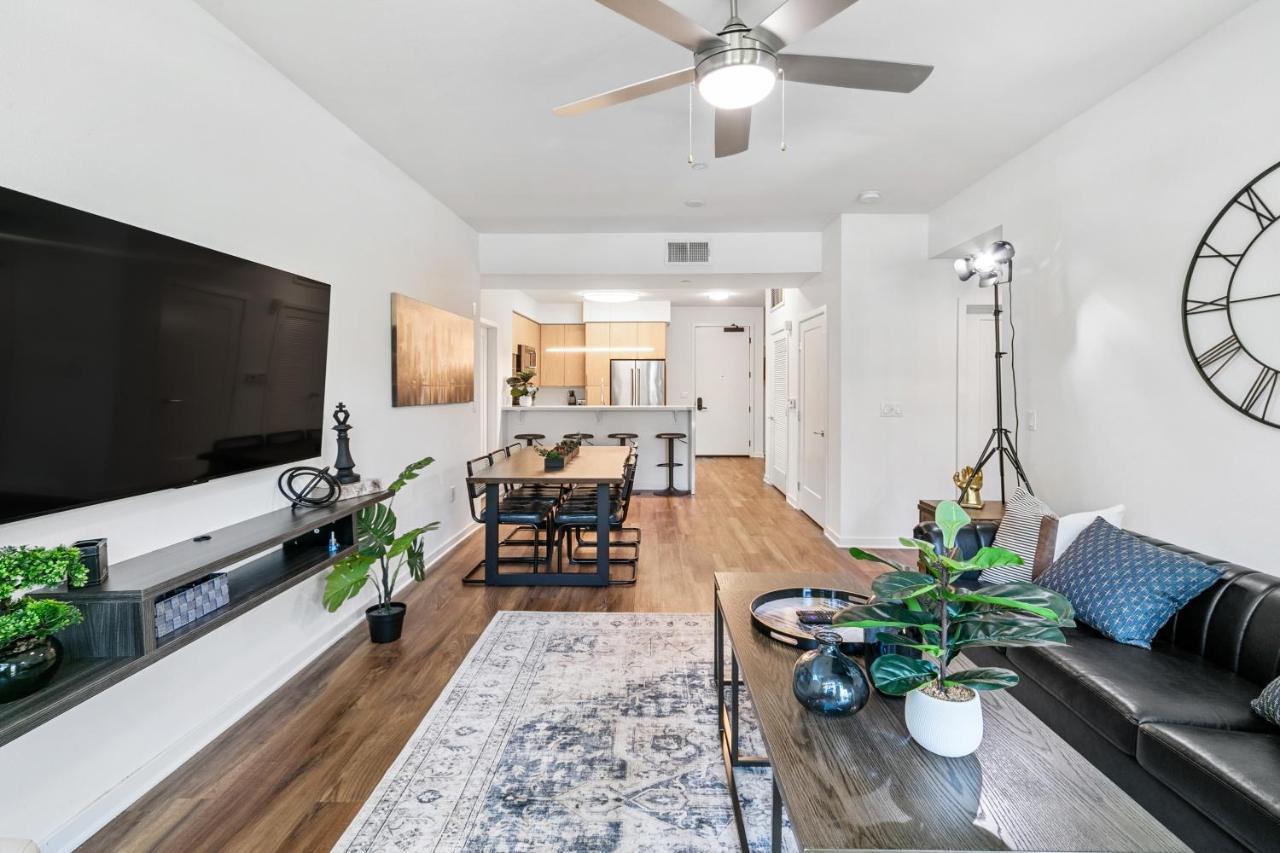 Beverly Grove Chic City Oasis 2 Bedroom Apt With Den 138 Los Angeles Dış mekan fotoğraf