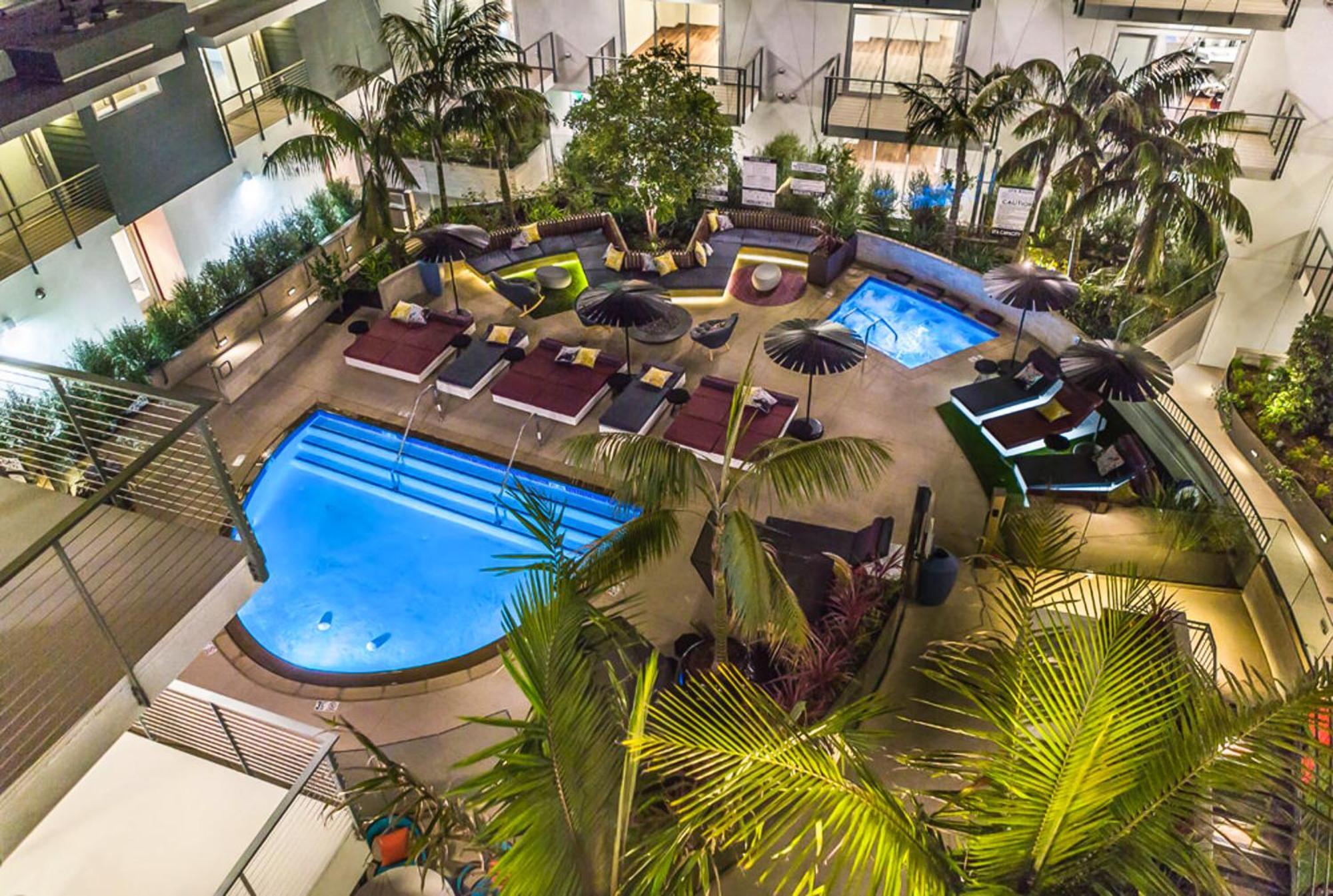 Beverly Grove Chic City Oasis 2 Bedroom Apt With Den 138 Los Angeles Dış mekan fotoğraf